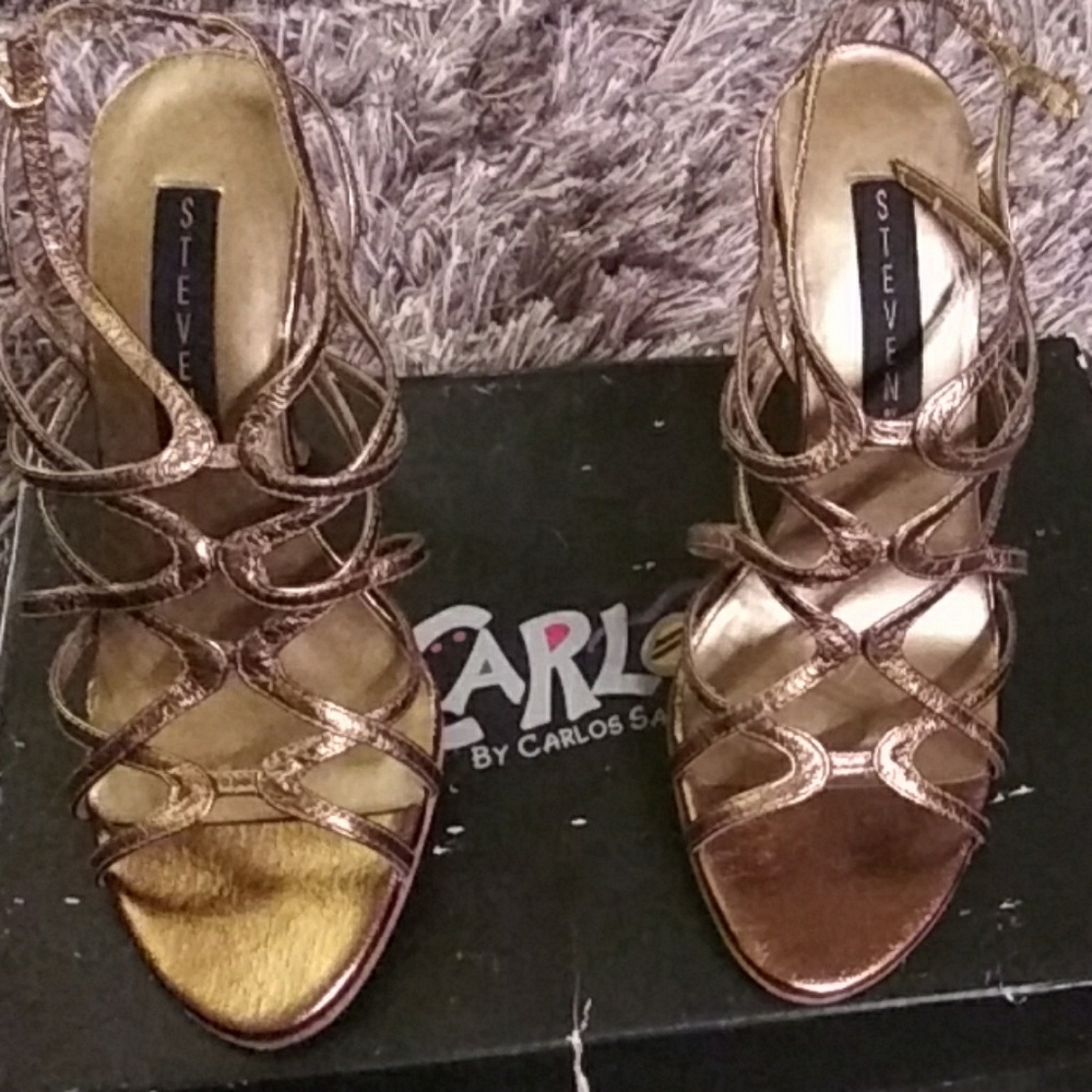 Shoe - Picture 4 of 4